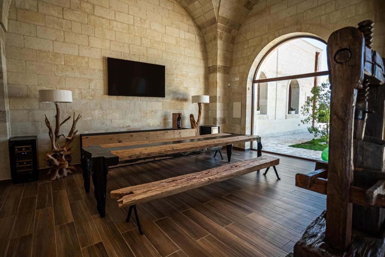 Masseria Torleanzi Wine Relais San Pietro Vernotico Exterior photo